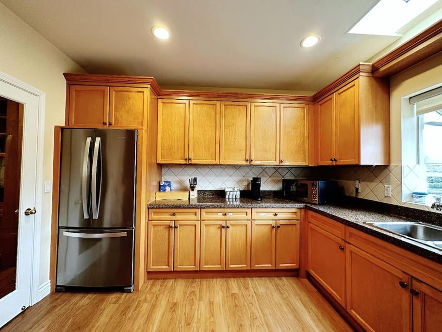 Super Cosy 8Bed & 6Bath In Vancouver Heart Near To Airport And Downtown Dış mekan fotoğraf