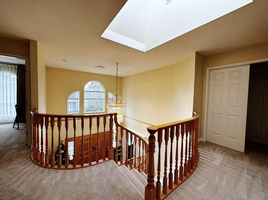 Super Cosy 8Bed & 6Bath In Vancouver Heart Near To Airport And Downtown Dış mekan fotoğraf