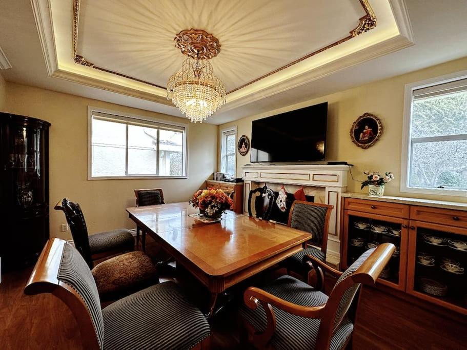 Super Cosy 8Bed & 6Bath In Vancouver Heart Near To Airport And Downtown Dış mekan fotoğraf